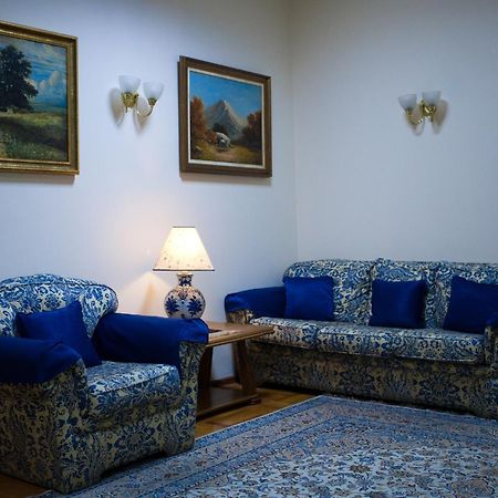 Azcot Hotel Baky Esterno foto