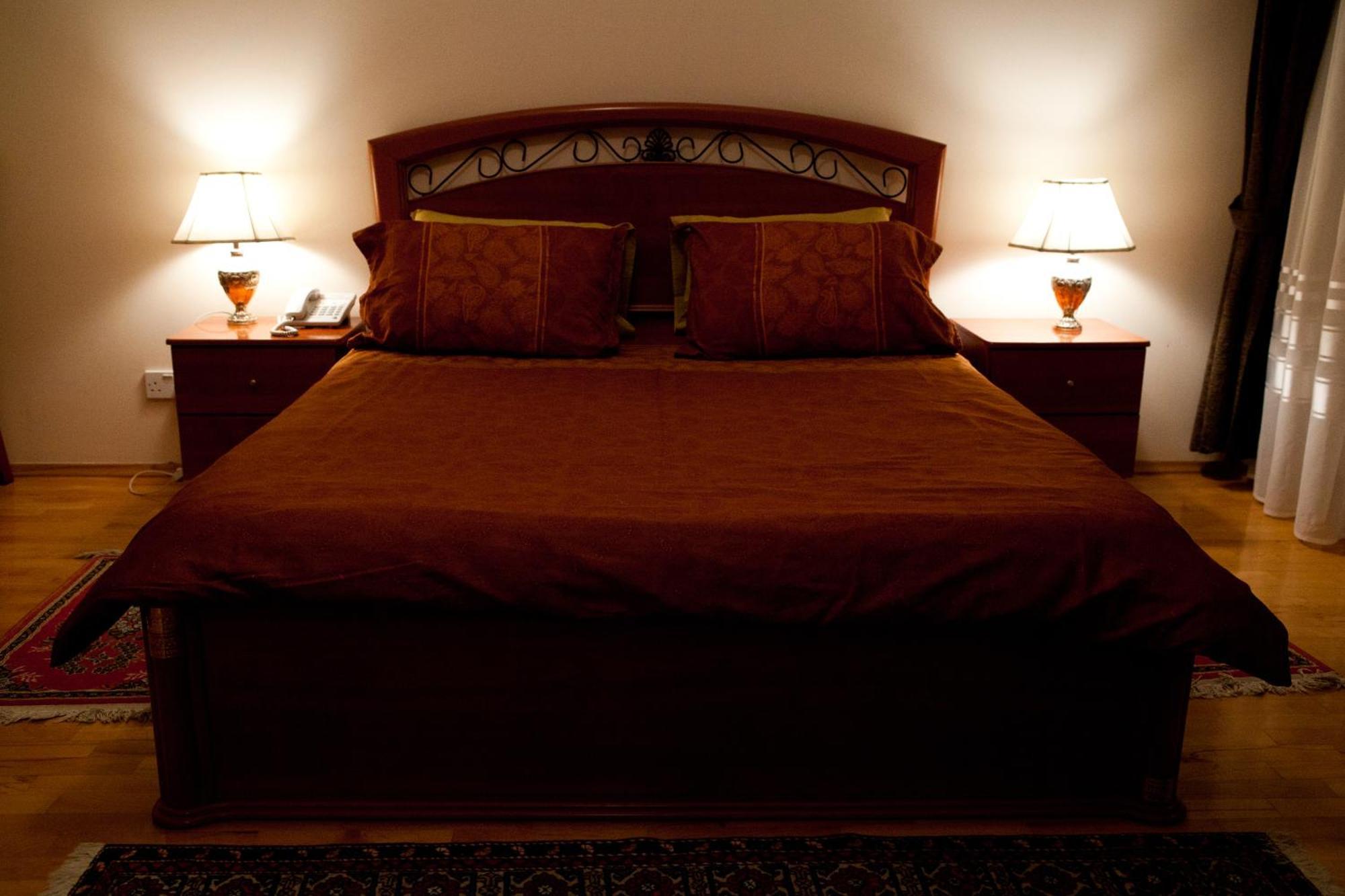 Azcot Hotel Baky Esterno foto