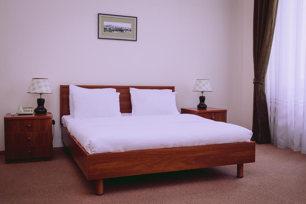 Azcot Hotel Baky Esterno foto