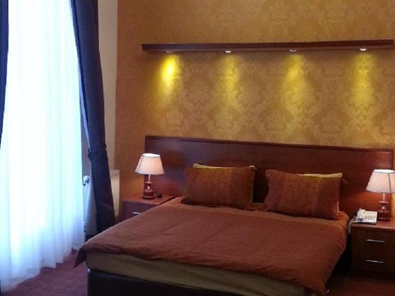 Azcot Hotel Baky Esterno foto