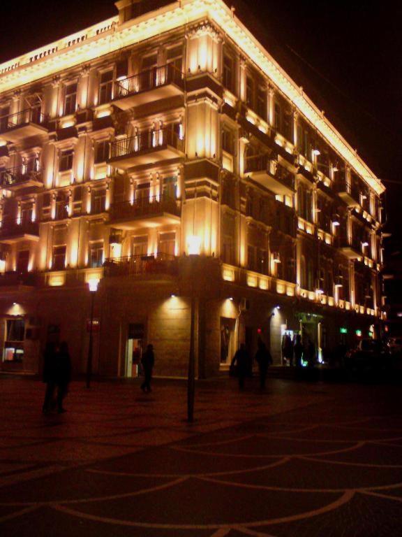 Azcot Hotel Baky Esterno foto